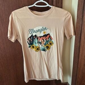 Wrangler t-shirt, size small, brand new